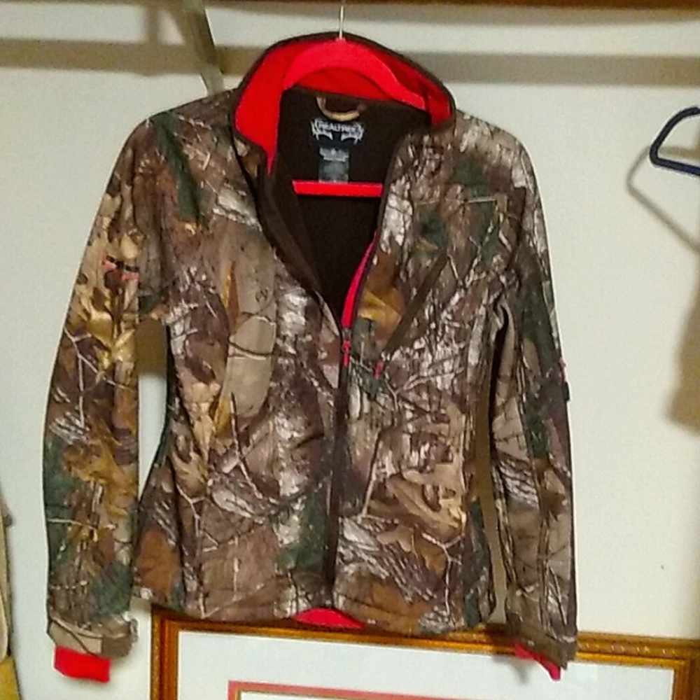 Realtree women's hunting jacket